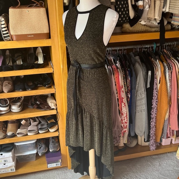 ⭐️BOGO FREE⭐️ ECOTE HiLo Open Back Halter Dress EUC Small 6 - Picture 8 of 14